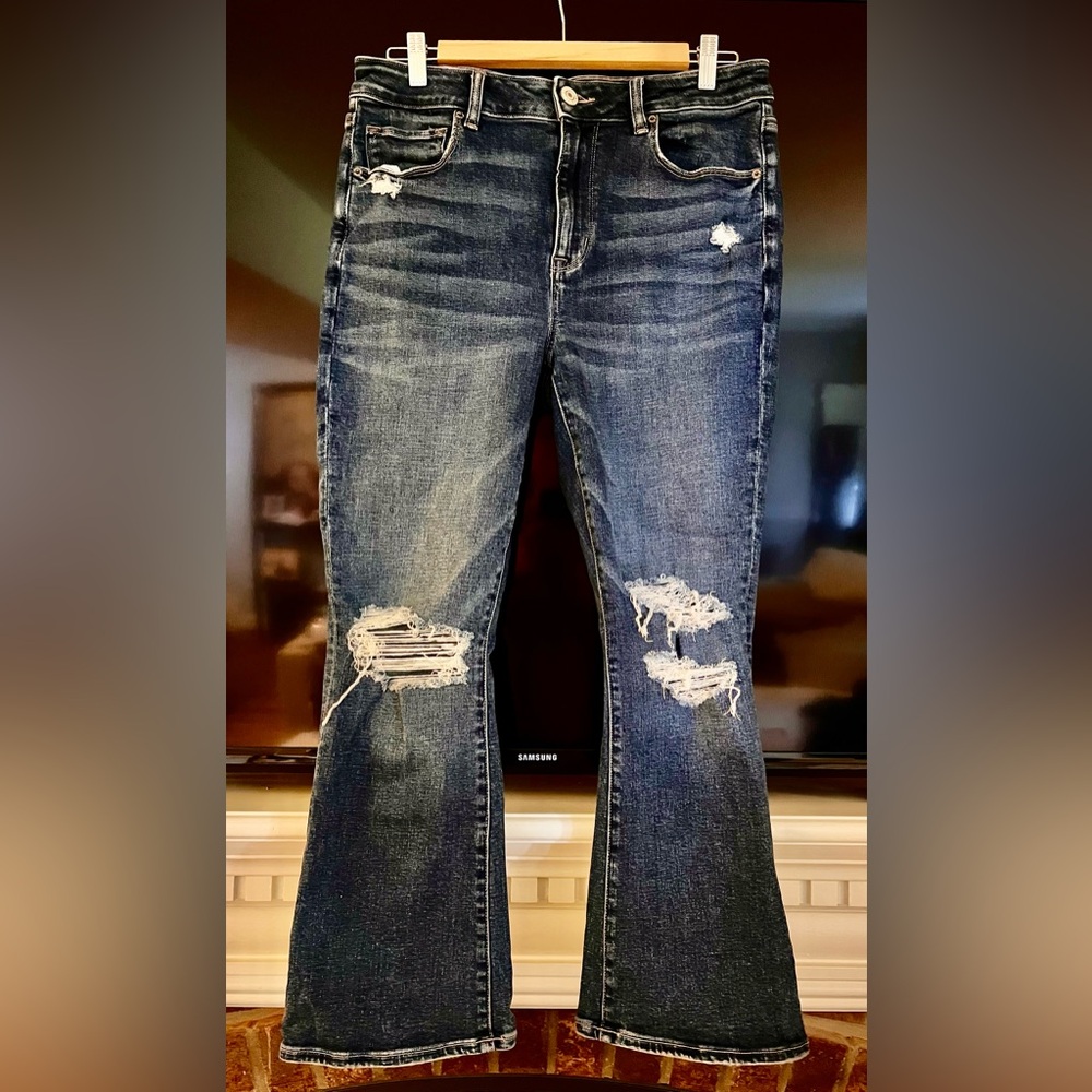 American Eagle Outfitters Distressed Blue Jeans